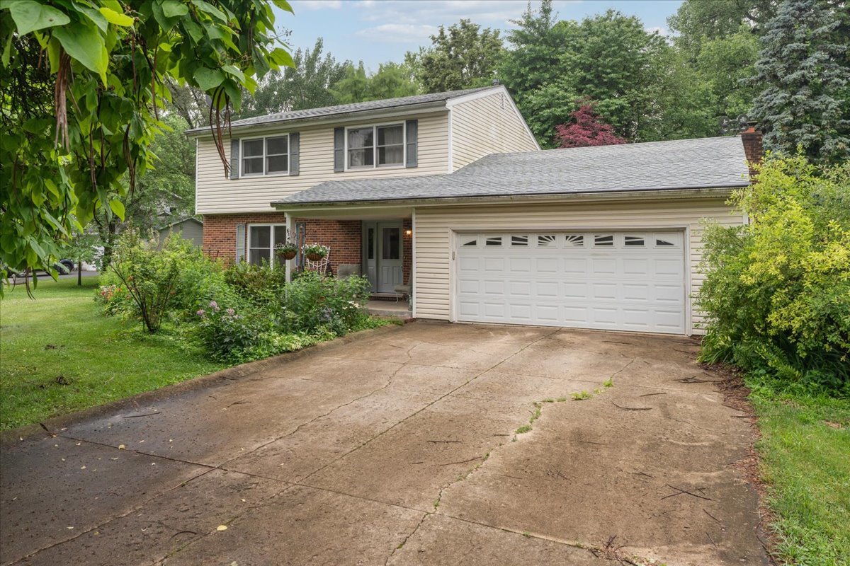 1N730 Macqueen Drive