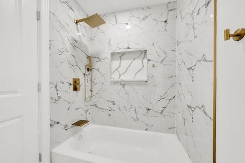 Tiny photo for 3245 S Manor Drive, Lansing, IL 60438 (MLS # 12703901)