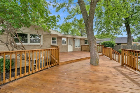 Tiny photo for 3245 S Manor Drive, Lansing, IL 60438 (MLS # 12703901)