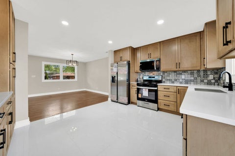 Tiny photo for 3245 S Manor Drive, Lansing, IL 60438 (MLS # 12703901)
