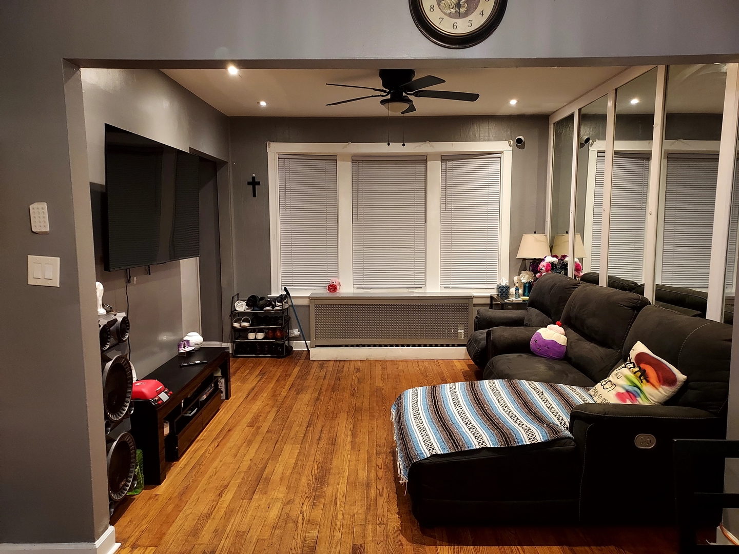1408 W 71st Place