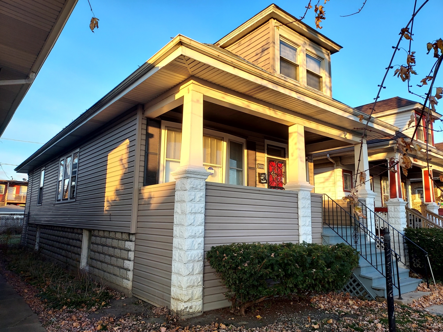 1408 W 71st Place