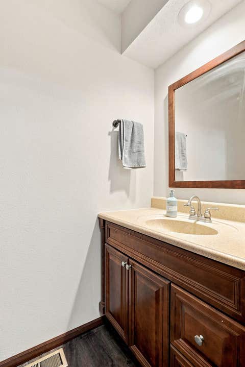 Tiny photo for 3169 Willowwood Court, Bettendorf, IA 52722 (MLS # 12730207)