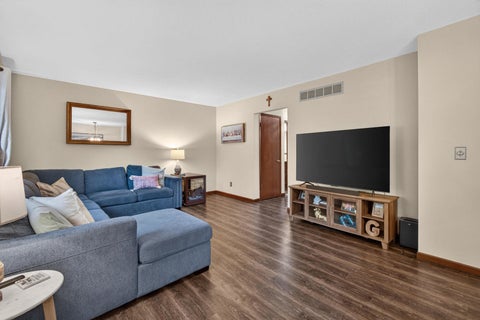 Tiny photo for 3169 Willowwood Court, Bettendorf, IA 52722 (MLS # 12730207)