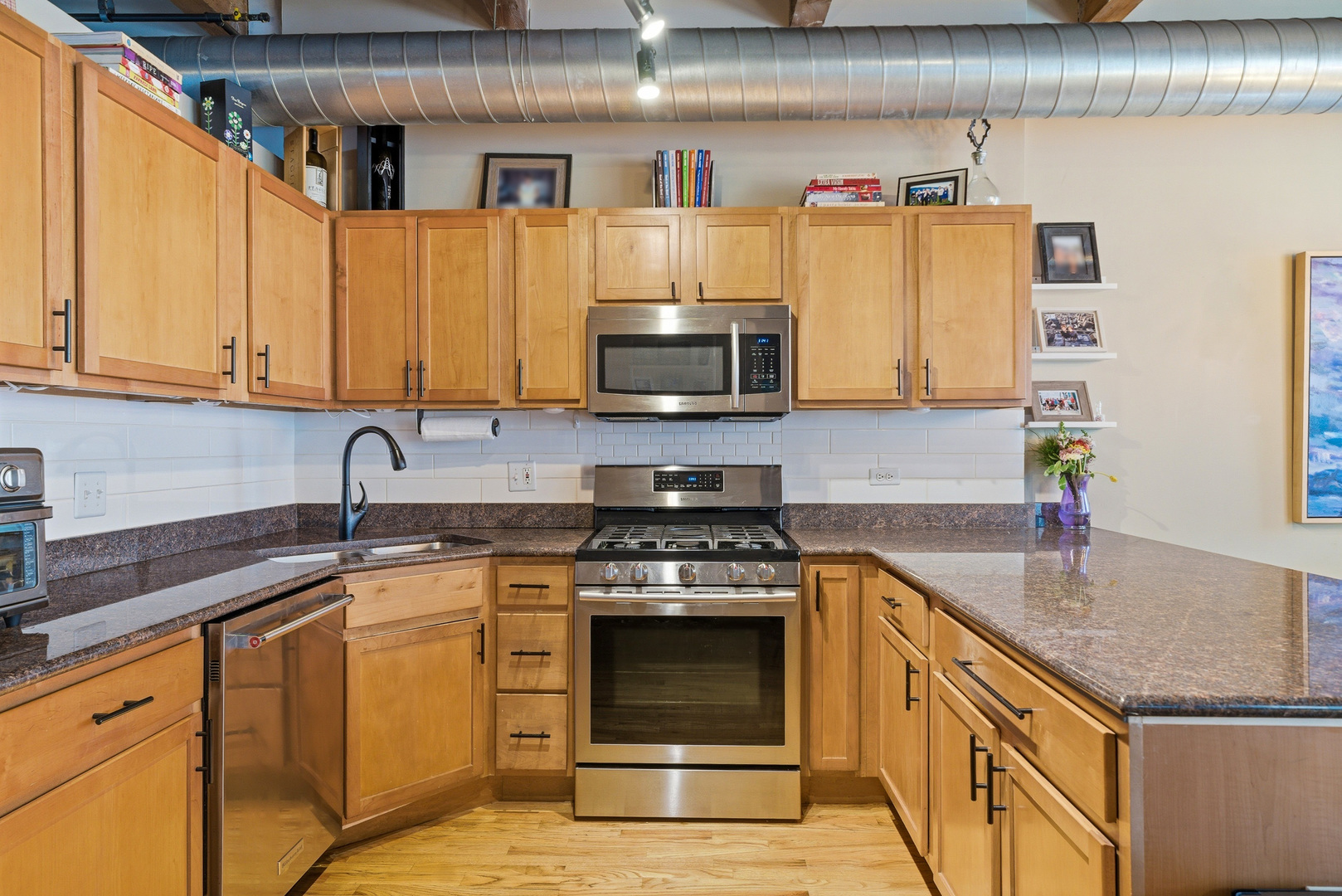 420 W Ontario Street 304