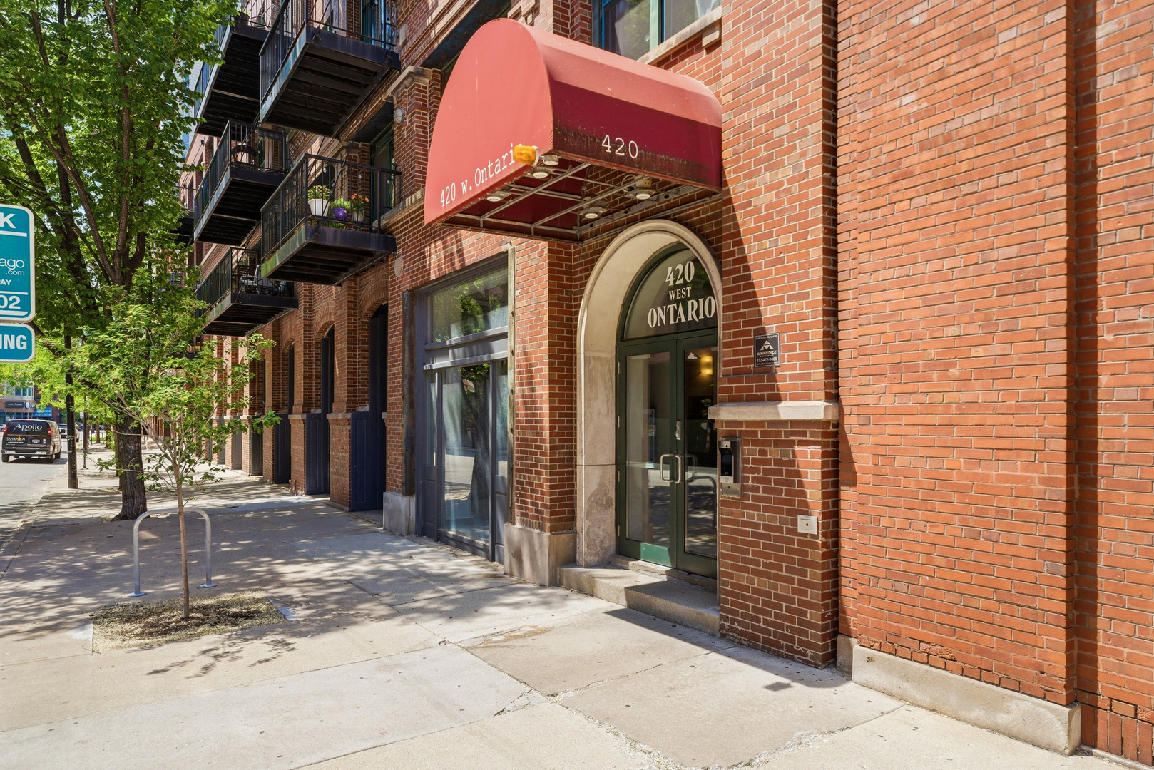 420 W Ontario Street 304