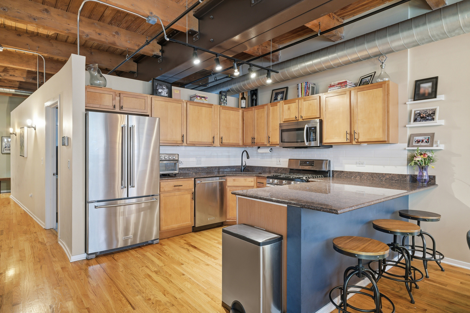 420 W Ontario Street 304