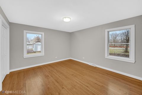 Tiny photo for 2728 135th Street, Blue Island, IL 60406 (MLS # 12432998)