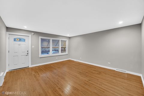 Tiny photo for 2728 135th Street, Blue Island, IL 60406 (MLS # 12432998)