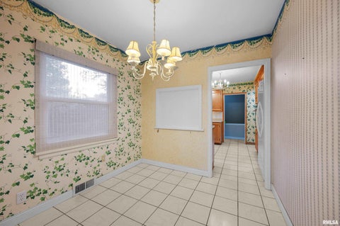 Tiny photo for 660 18TH Avenue, East Moline, IL 61244 (MLS # 12774092)