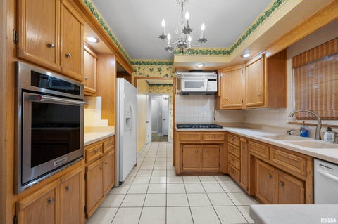 Tiny photo for 660 18TH Avenue, East Moline, IL 61244 (MLS # 12774092)
