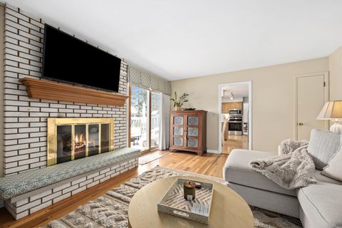 Tiny photo for 1532 Swallow Street, Naperville, IL 60565 (MLS # 12587733)