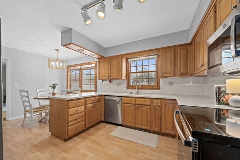 Tiny photo for 1532 Swallow Street, Naperville, IL 60565 (MLS # 12587733)