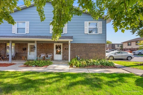 Photo of 764 Gloucester Drive #764, Elk Grove Village, IL 60007 (MLS # 12740164)