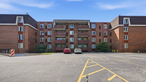 Tiny photo for 121 S Spruce Avenue #207, Wood Dale, IL 60191 (MLS # 12742933)