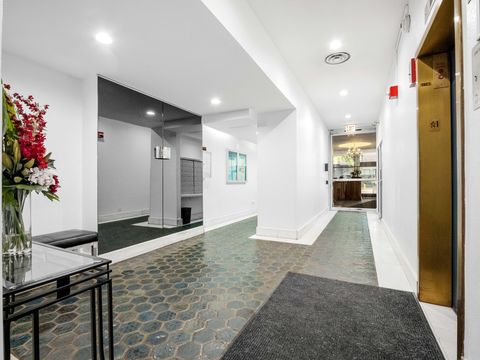 Tiny photo for 6171 N Sheridan Road #1803, Chicago, IL 60660 (MLS # 12391247)