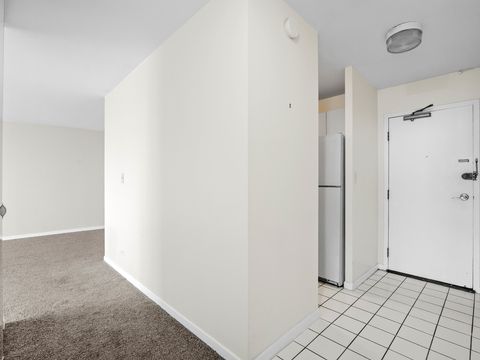 Tiny photo for 6171 N Sheridan Road #1803, Chicago, IL 60660 (MLS # 12391247)