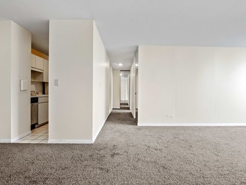 Tiny photo for 6171 N Sheridan Road #1803, Chicago, IL 60660 (MLS # 12391247)