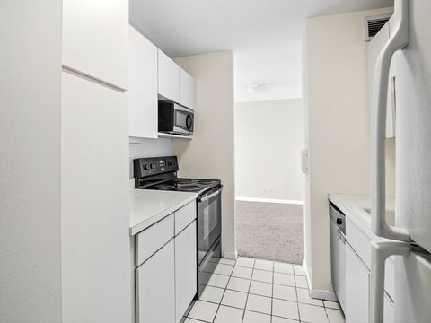 Tiny photo for 6171 N Sheridan Road #1803, Chicago, IL 60660 (MLS # 12391247)