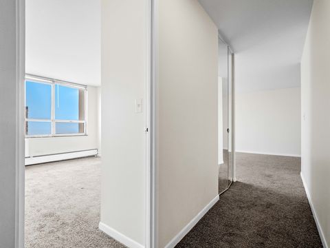 Tiny photo for 6171 N Sheridan Road #1803, Chicago, IL 60660 (MLS # 12391247)