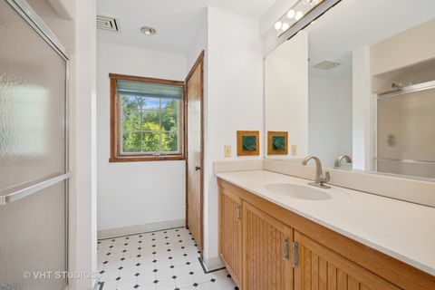 Tiny photo for 153 Algonquin Road, Barrington Hills, IL 60010 (MLS # 12530920)