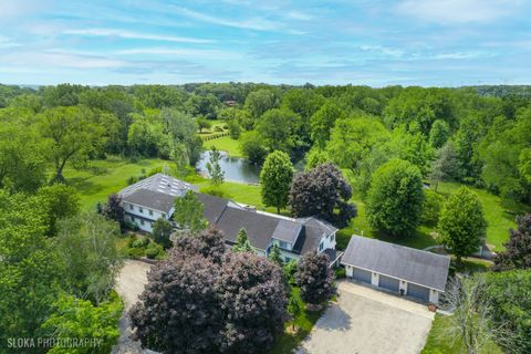 Photo of 153 Algonquin Road, Barrington Hills, IL 60010 (MLS # 12530920)