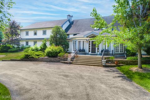 Tiny photo for 153 Algonquin Road, Barrington Hills, IL 60010 (MLS # 12530920)