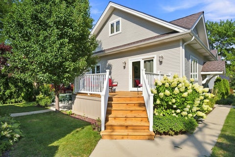 Tiny photo for 792 N Kenilworth Avenue, Elmhurst, IL 60126 (MLS # 12769247)