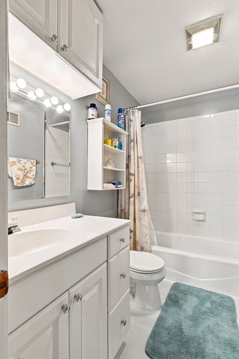 Tiny photo for 792 N Kenilworth Avenue, Elmhurst, IL 60126 (MLS # 12769247)