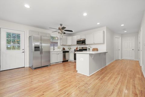 Tiny photo for 171 LAKESHORE Drive, Carpentersville, IL 60110 (MLS # 12502320)