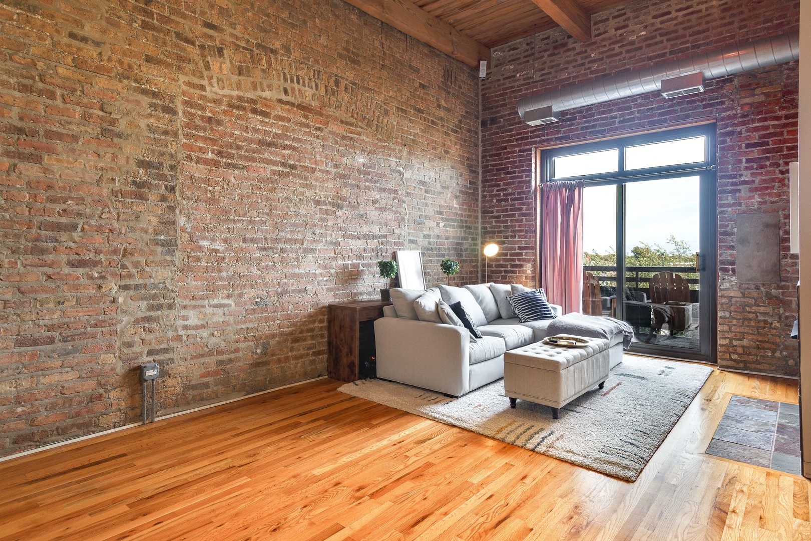 1735 W Diversey Parkway 519