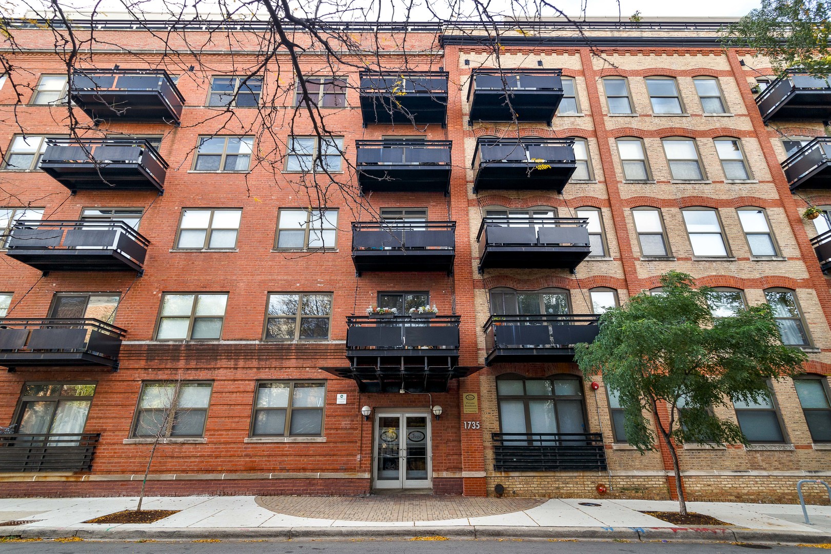 1735 W Diversey Parkway 519