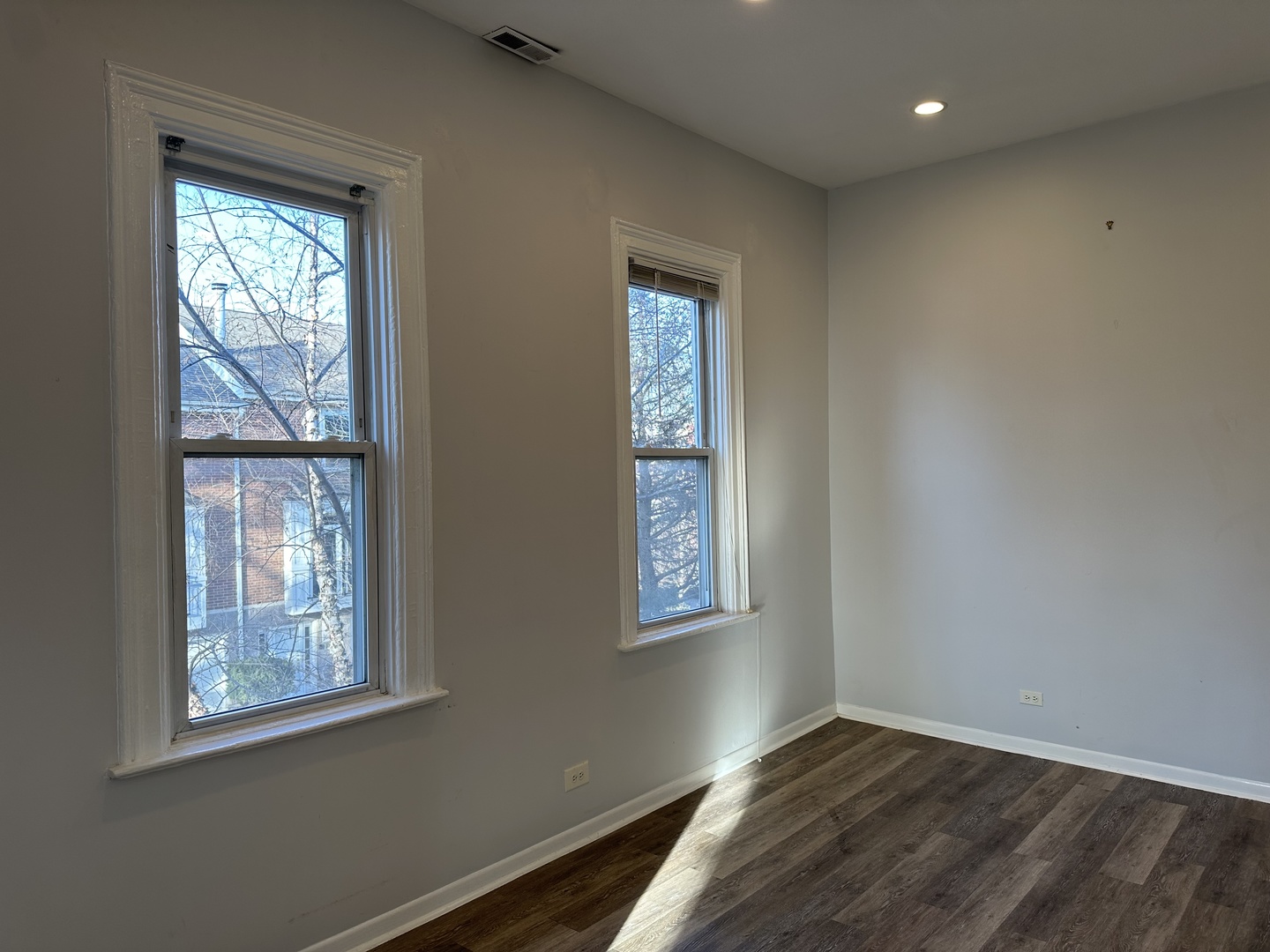 2451 N Marshfield Avenue N 2F