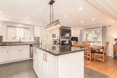 Tiny photo for 1214 S Pine Avenue, Arlington Heights, IL 60005 (MLS # 12677629)