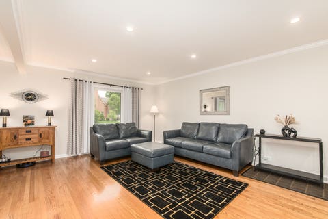 Tiny photo for 1214 S Pine Avenue, Arlington Heights, IL 60005 (MLS # 12677629)