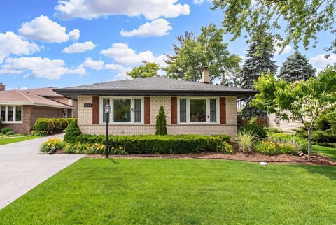 Tiny photo for 1214 S Pine Avenue, Arlington Heights, IL 60005 (MLS # 12677629)