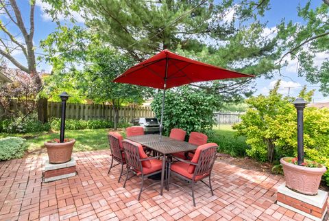 Tiny photo for 1214 S Pine Avenue, Arlington Heights, IL 60005 (MLS # 12677629)