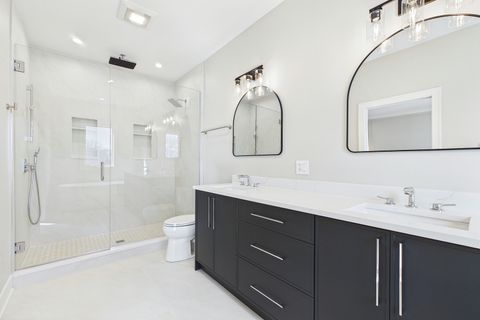 Tiny photo for 6235 N Kedvale Avenue, Chicago, IL 60646 (MLS # 12632419)