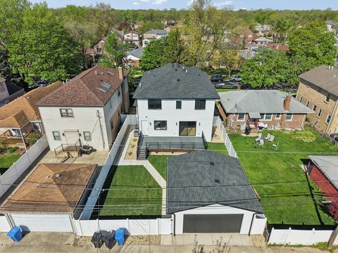 Tiny photo for 6235 N Kedvale Avenue, Chicago, IL 60646 (MLS # 12632419)