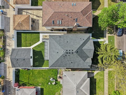Tiny photo for 6235 N Kedvale Avenue, Chicago, IL 60646 (MLS # 12632419)