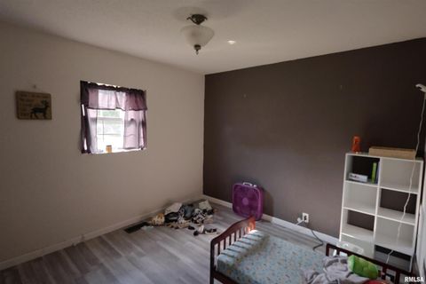 Tiny photo for 290 W 3RD Street, Bonnie, IL 62816 (MLS # EB459924)