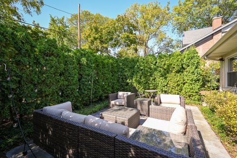 Tiny photo for 520 Anthony Street #520, Glen Ellyn, IL 60137 (MLS # 12494468)