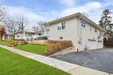 Tiny photo for 520 Anthony Street #520, Glen Ellyn, IL 60137 (MLS # 12494468)