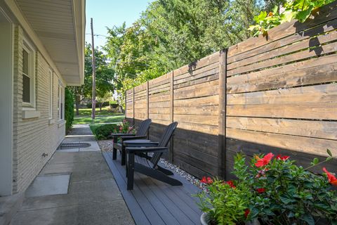 Tiny photo for 520 Anthony Street #520, Glen Ellyn, IL 60137 (MLS # 12494468)