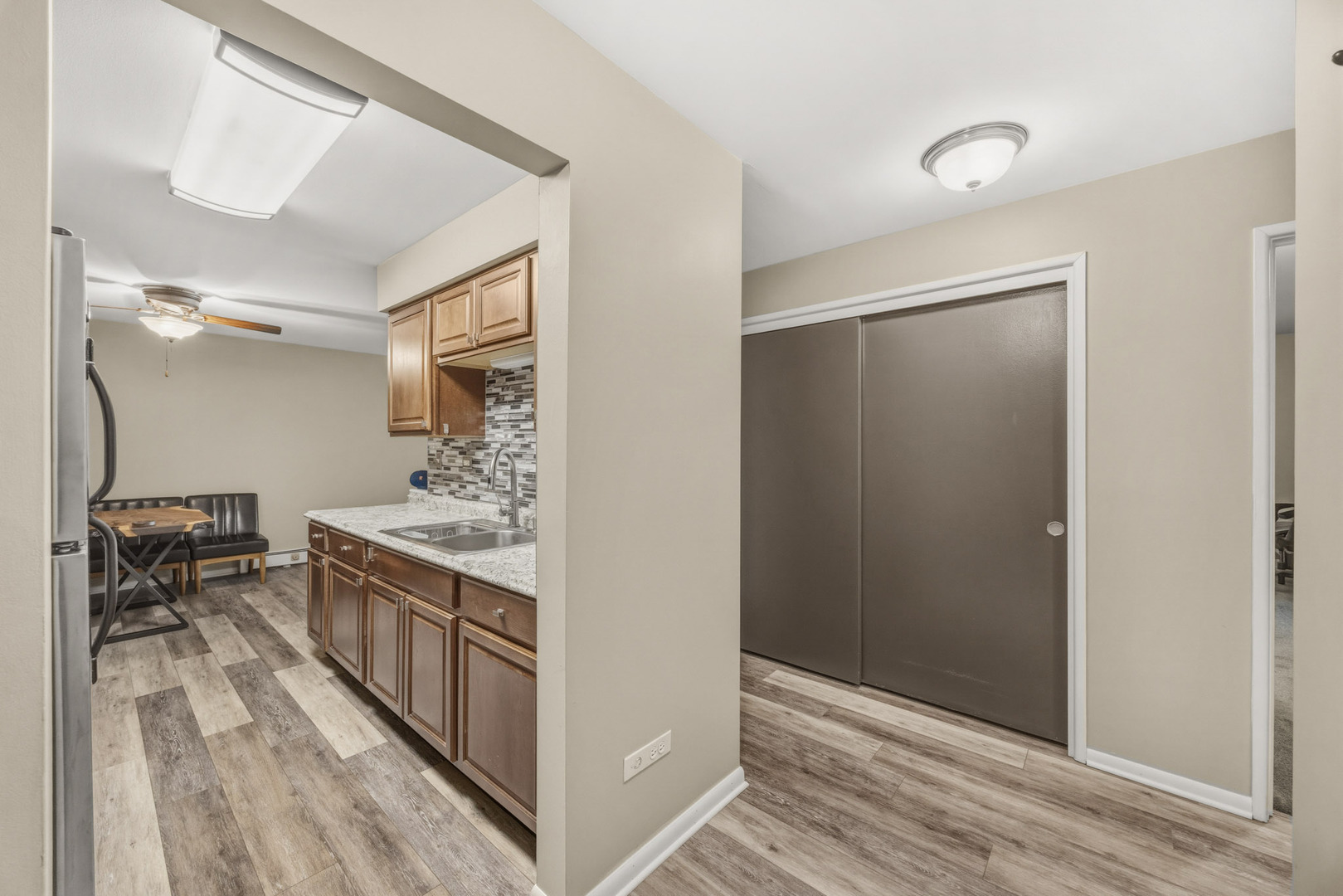 1198 ROYAL GLEN Drive 304A