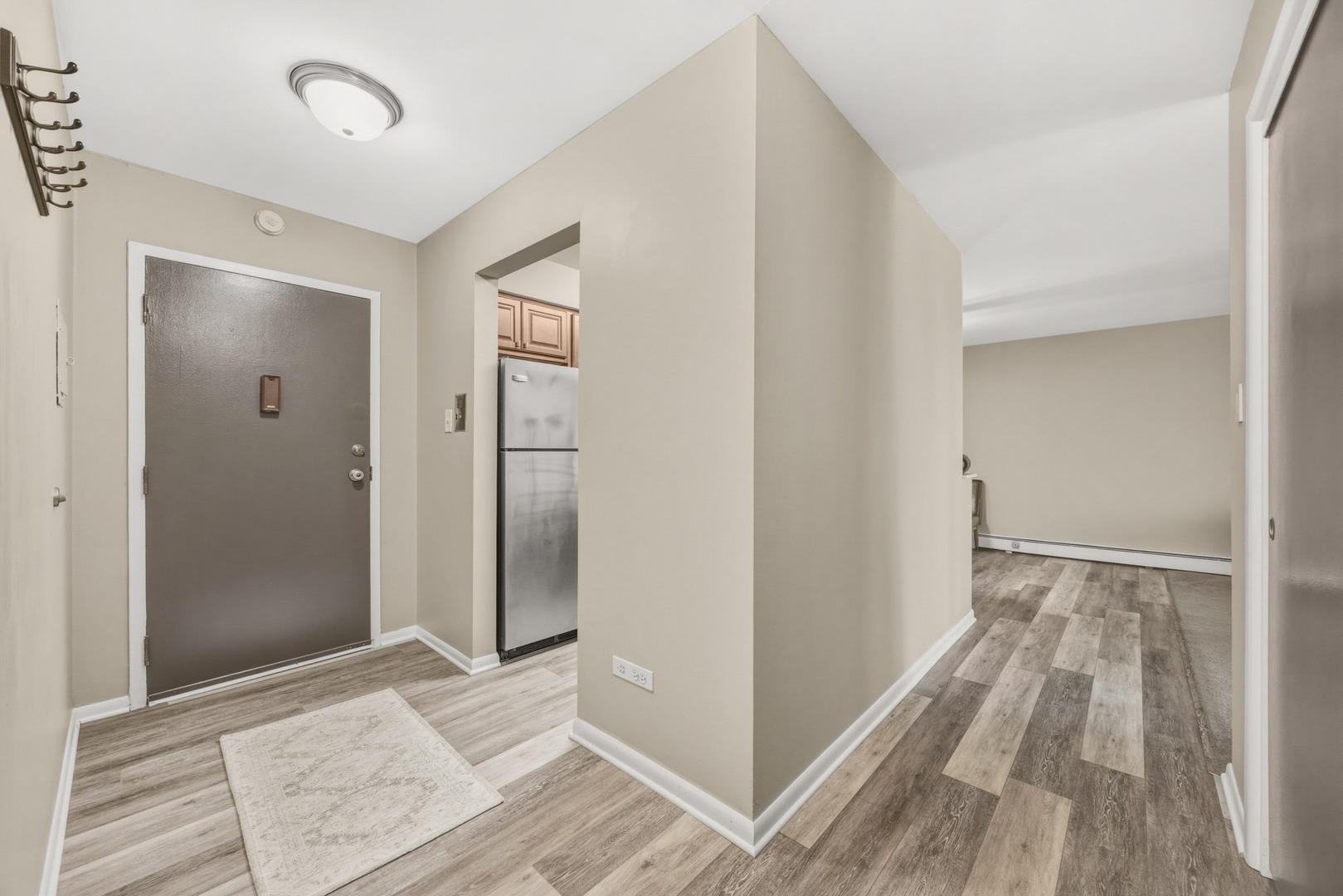 1198 ROYAL GLEN Drive 304A