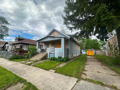 Photo of 11941 S La Salle Street, Chicago, IL 60628 (MLS # 12650200)