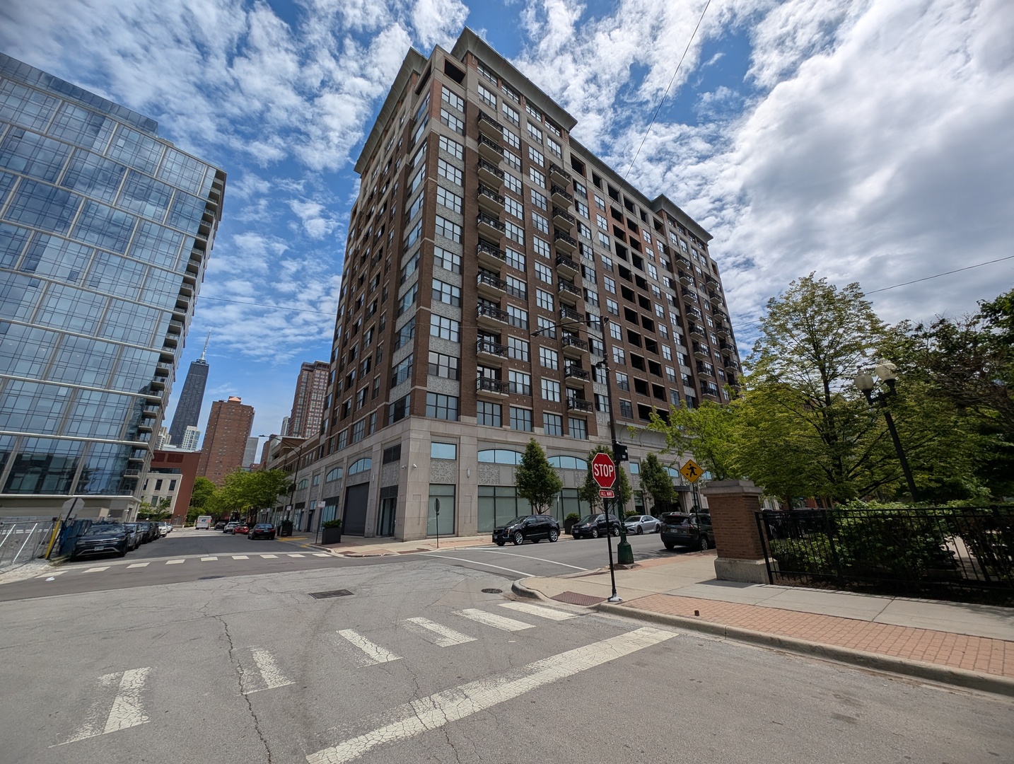 849 N Franklin Street 618