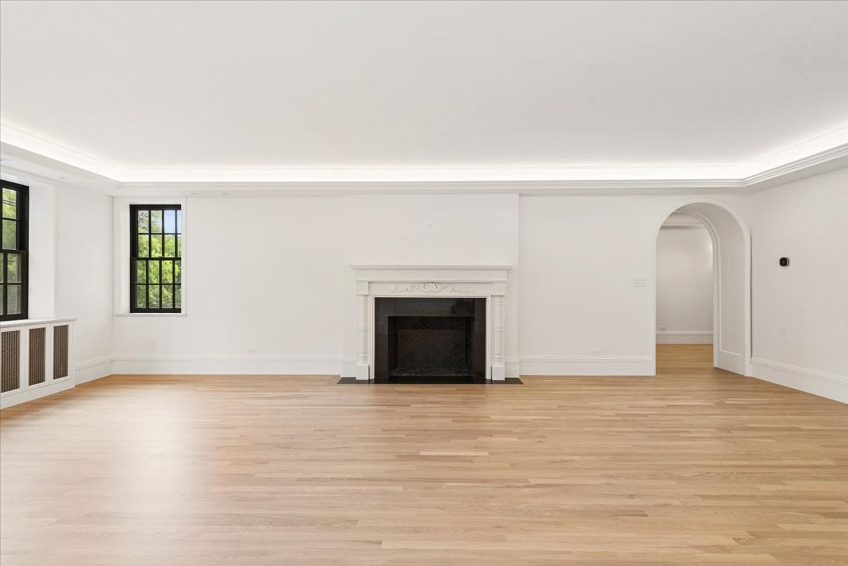 399 W Fullerton Parkway 3W