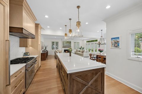 Tiny photo for 408 S Thurlow Street, Hinsdale, IL 60521 (MLS # 12636532)